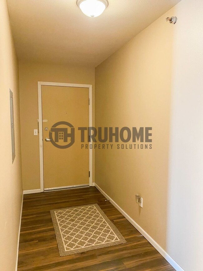 Photo - 4600 S Washington St Unidad 4600 S. Washington St. #102