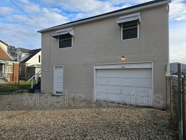Photo - 944 Florida St