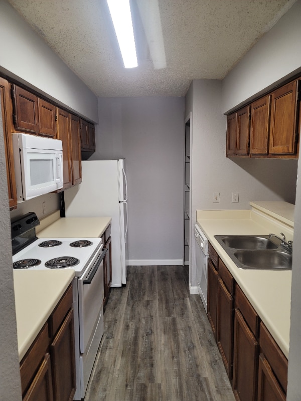 Photo - 9623 Walnut St Unidad 8106