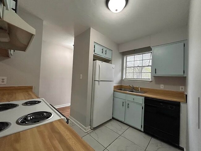 Photo - 3234 Nekoma Ln