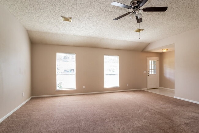 Photo - 7131 Maple Walk Dr