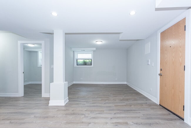 Photo - 923 Crain St Unit 6H