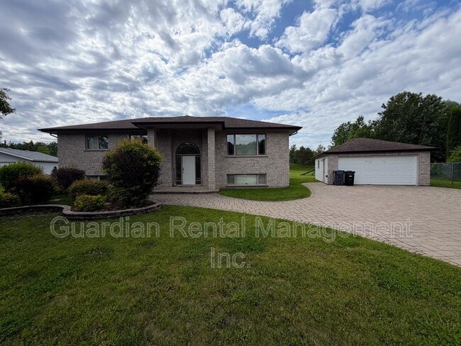 Photo - 2196 Falconcrest Dr