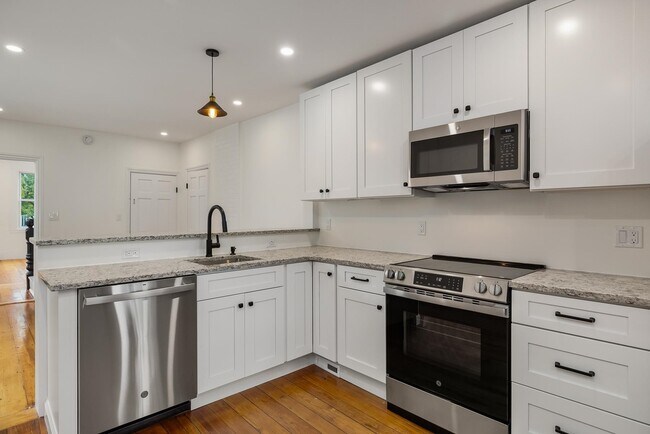 Photo - 26 Cabot St