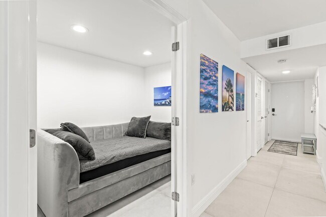 Photo - 9940 S Ocean Dr Unidad 1105