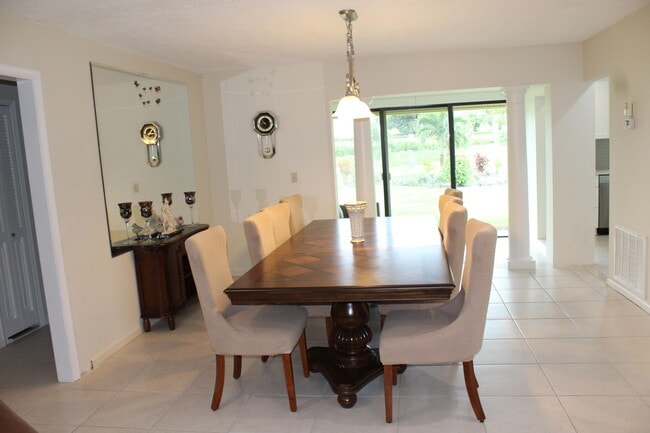 Photo - 4595 Laurel Tree Rd