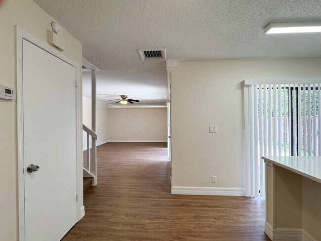 Photo - Newly Remodeled 2 bedroom 2.5 bath near Millenia Mall