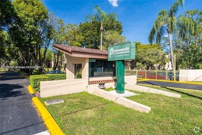 Building Photo - 14201 N Kendall Dr Unit 107D Rental