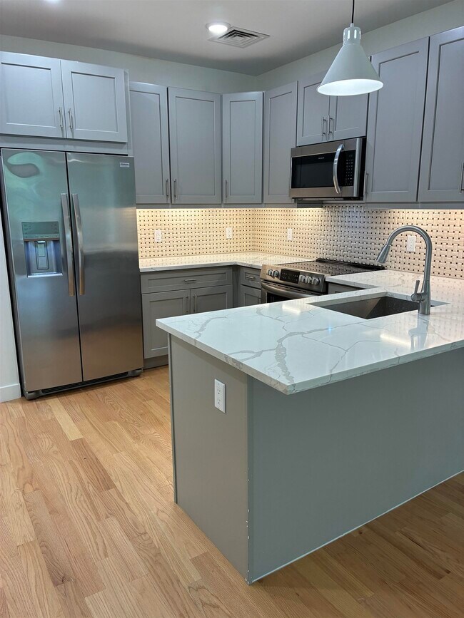 Photo - 1435 51ST St Unidad 414