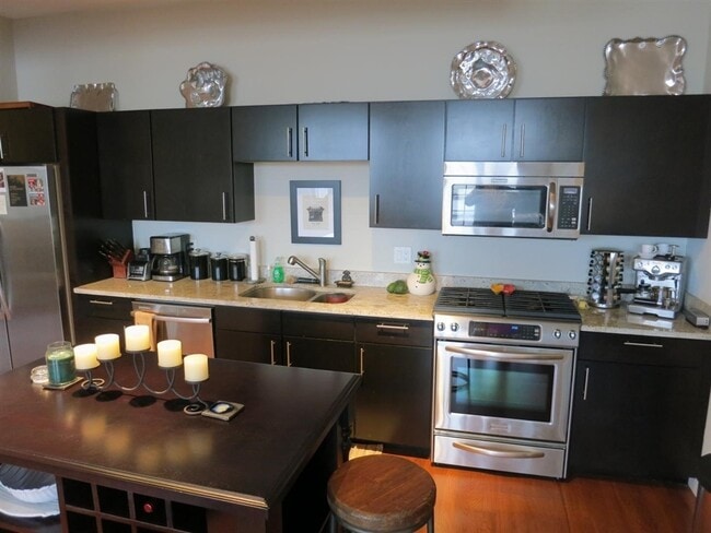 Photo - 154 W 2nd St Unit 220