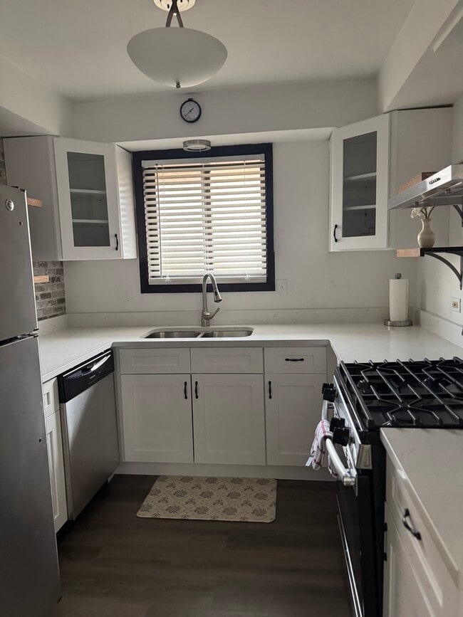 Photo - 15744 Lake Dr