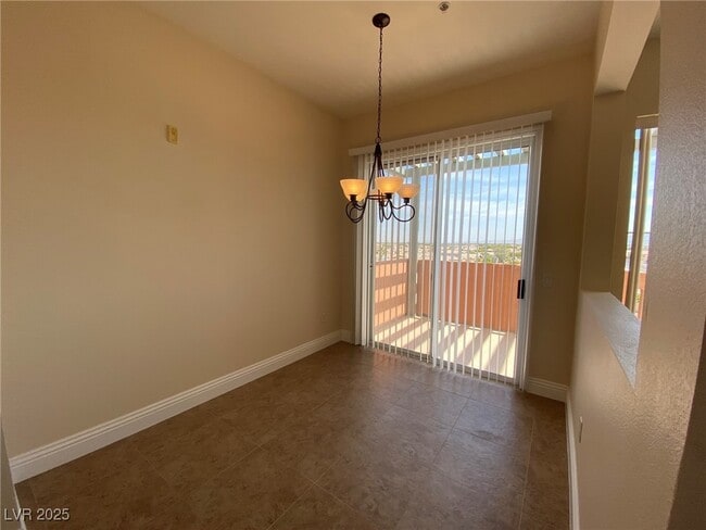 Photo - 67 E Agate Ave Unidad 403