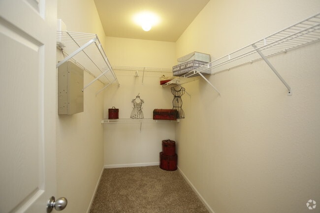 2BR, 2BA - B4/1240 SF
