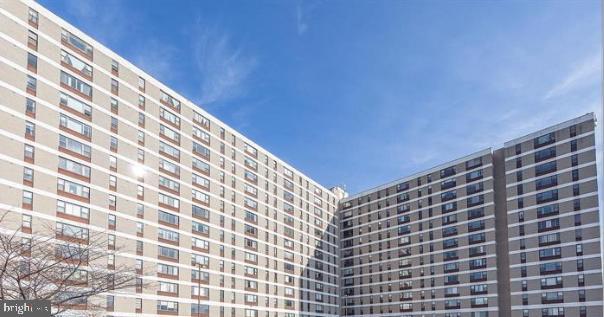 Building Photo - 4600 Duke St Unit 1423