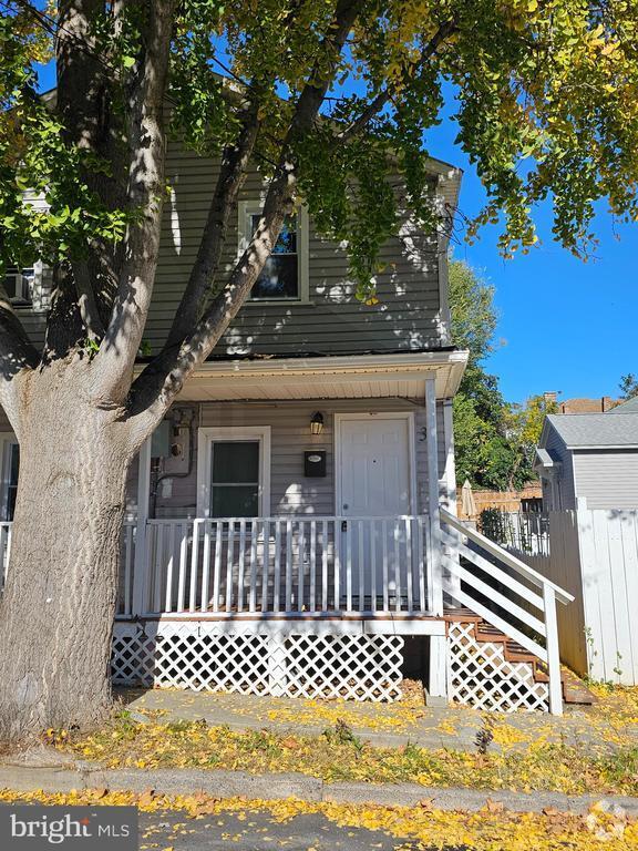 Building Photo - 30 E Pall Mall St Rental