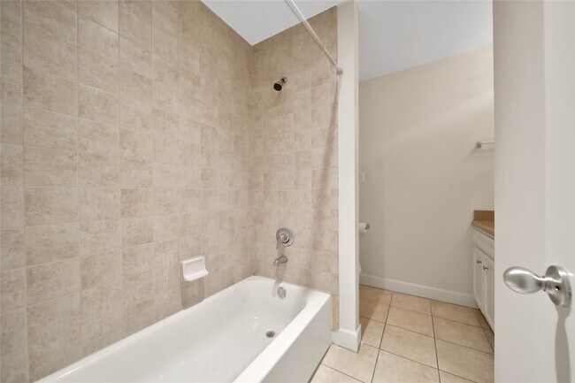 Photo - 650 Westcross St Unit 78