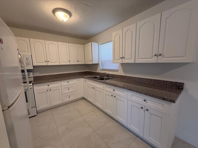 Photo - 3440 NW 4th St