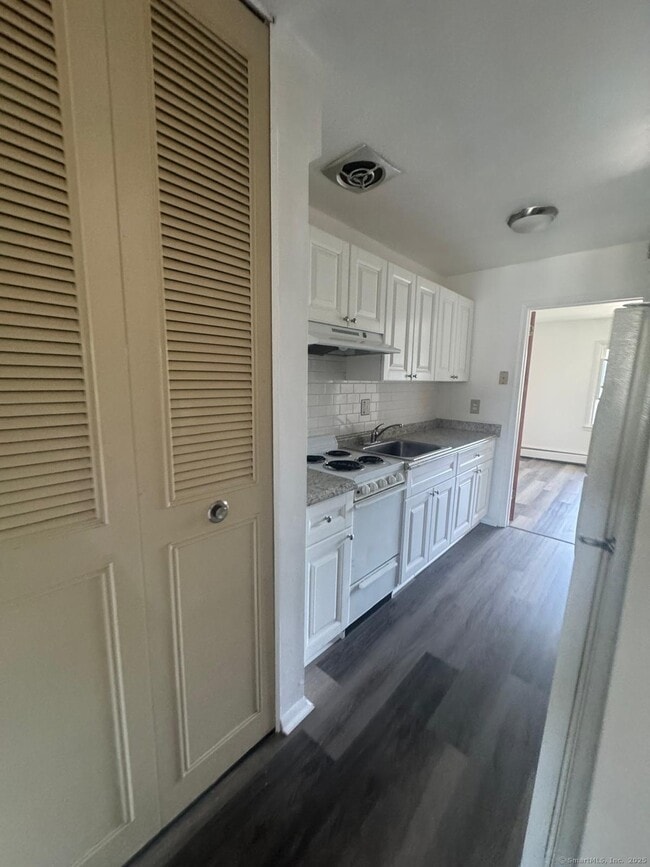 Building Photo - 169 Birdseye St Unit C7 Rental