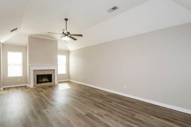 Photo - 40 Willow Springs Ln