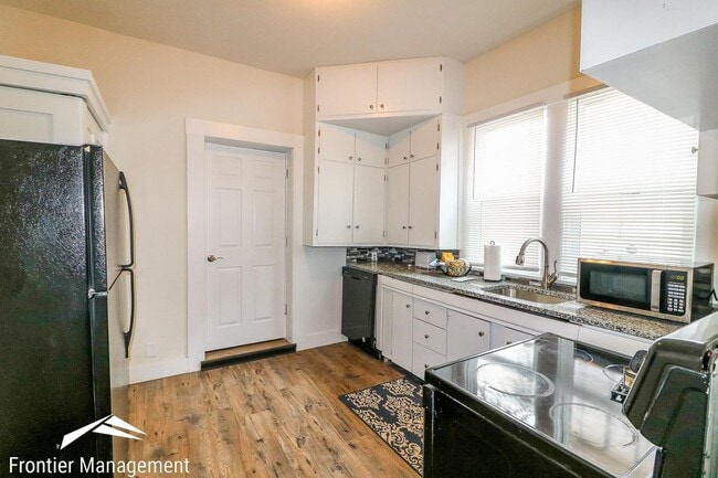 Photo - Awesome 4 Bedroom on the East Side of Manh...
