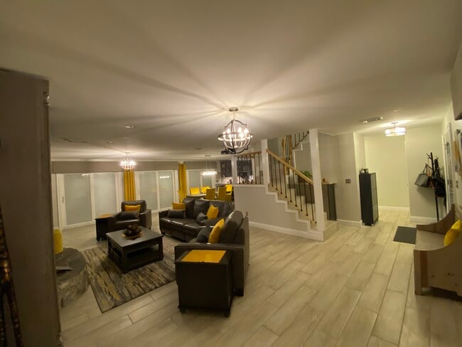 Photo - 264 Sukoshi Dr