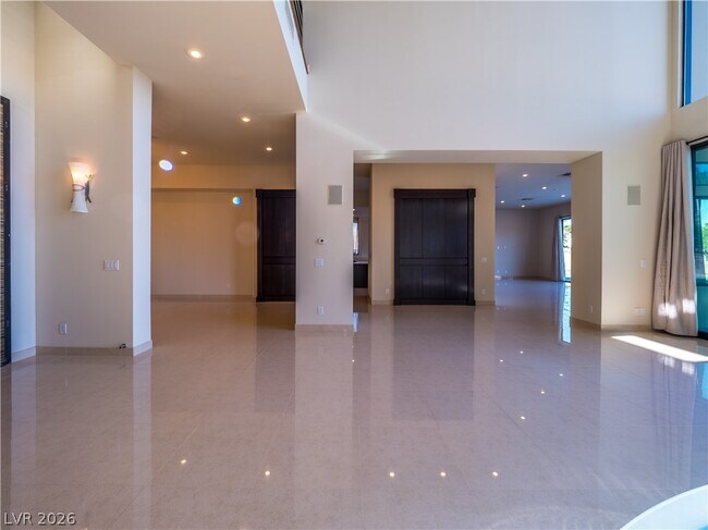 7426 Yonie Ct