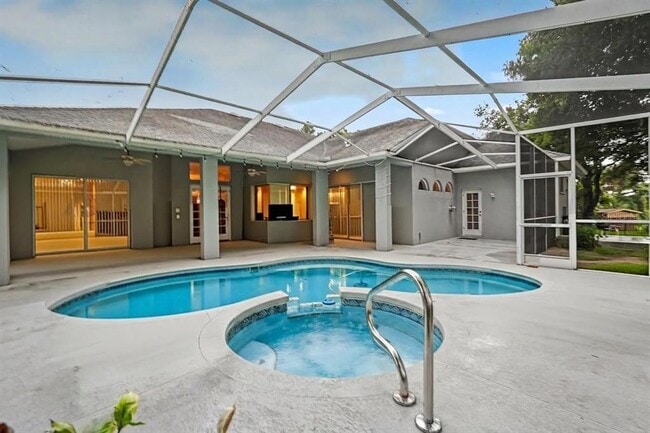 Photo - 702 Brooker Ridge Ct