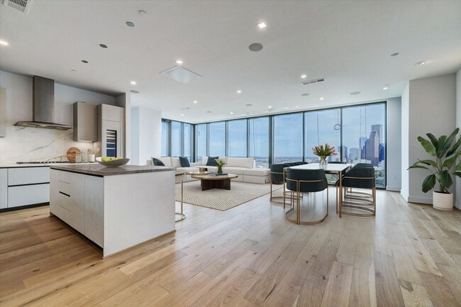 Building Photo - 1711 Allen Pkwy Unit 2106 Rental