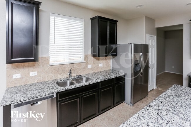 Photo - 2042 Avondown Rd