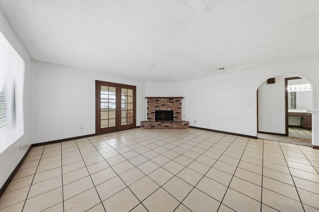 Photo - Beautifully Updated 2BR/2BA Downstairs Con...