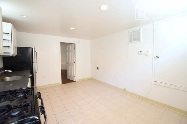 Photo - 3513 Lincoln Ave Unit C