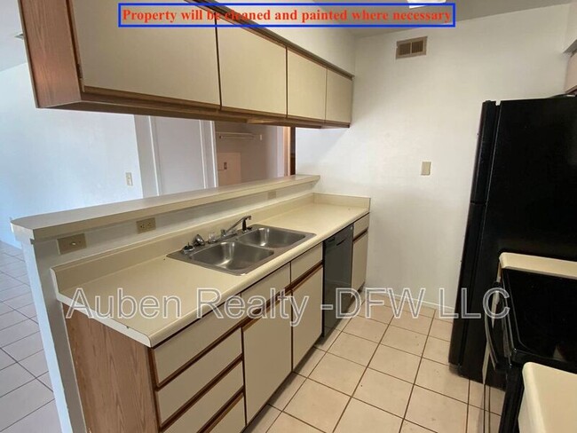 Photo - 545 Canary Ln