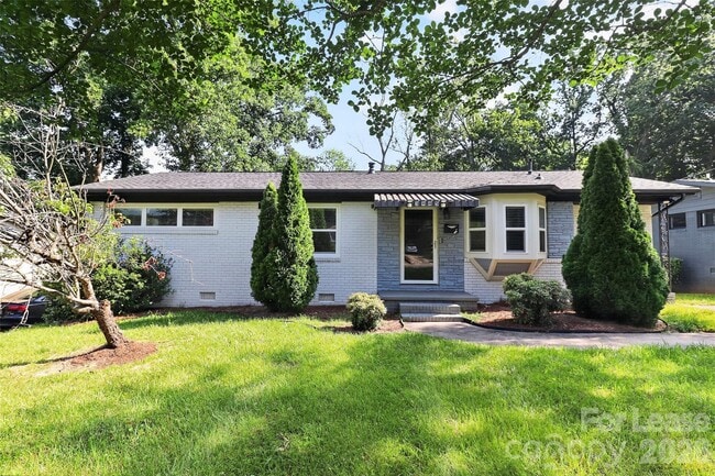 Building Photo - 3945 Winfield Dr