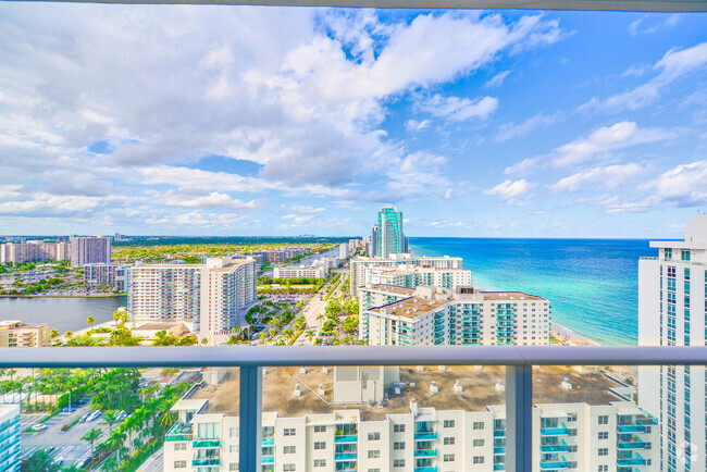 Building Photo - 4111 S Ocean Dr Unit FL22-ID1022172P Rental