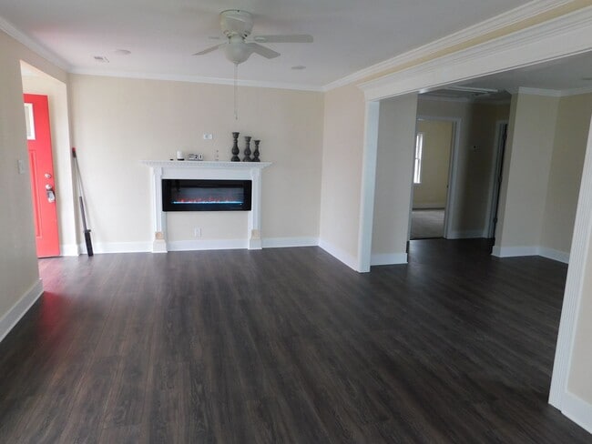 Photo - Completely Renovated 3 bed, 2bath home