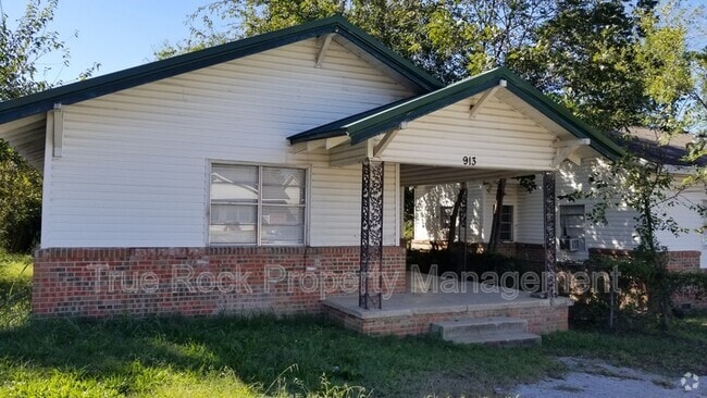 Building Photo - 913 N Highland Ave Rental