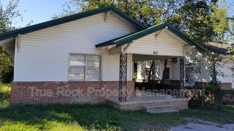 Photo - 913 N Highland Ave House