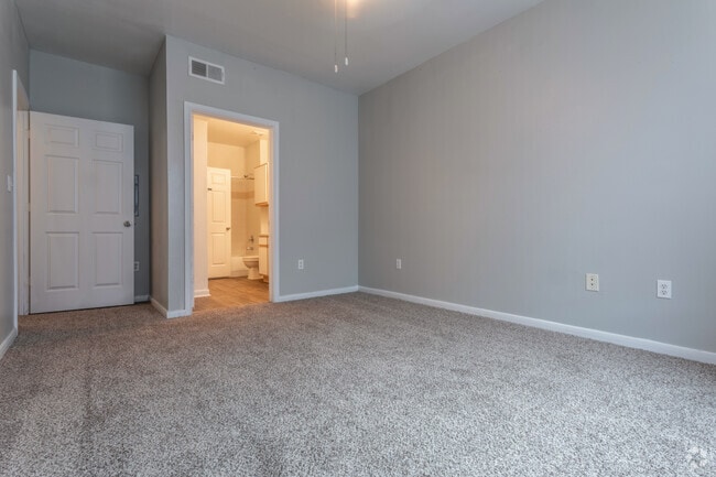 Bedroom - North Forest Trails
