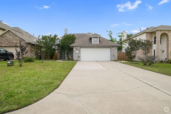 Building Photo - 18436 Sunrise Pines Dr Rental