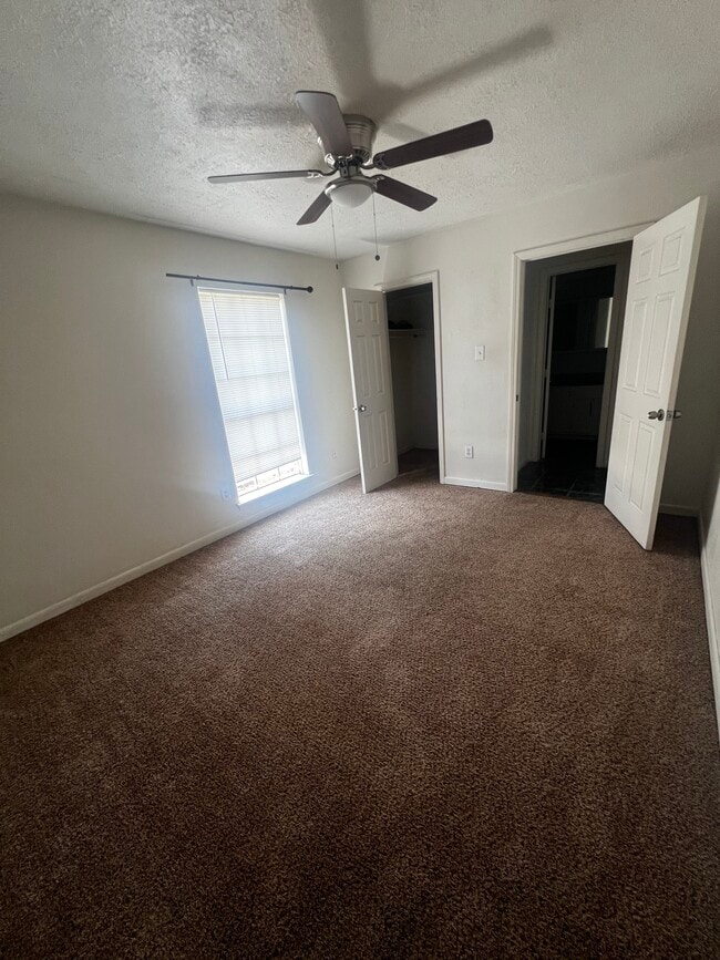 Photo - 525 Spring Dr Unit 2
