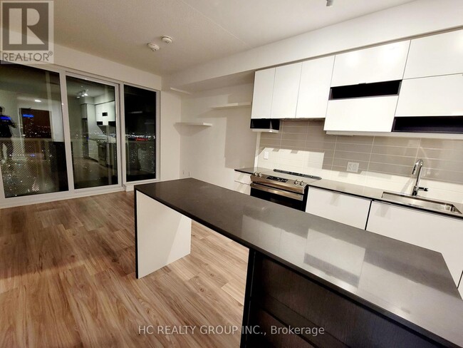 Photo - 4065 Confederation Pkwy Unit 4205
