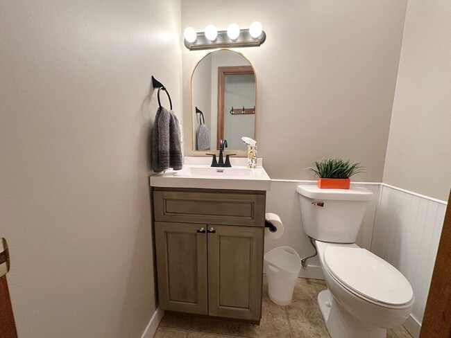 Photo - AVAILABLE NOW! Updated 3 Bed/2.5 Bath, 2 Car Garage - Close to Purdue & West Laf. Schools