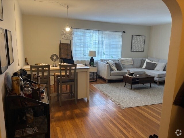Building Photo - 29 Hollis St Unit #1 Rental