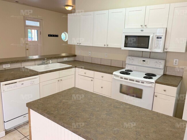 Photo - House on Howes!