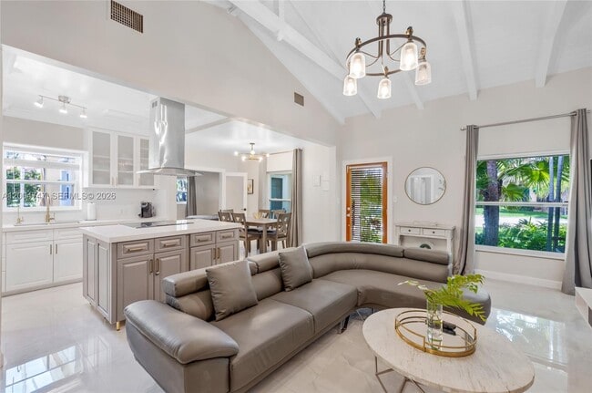 Building Photo - 1050 Harrison St