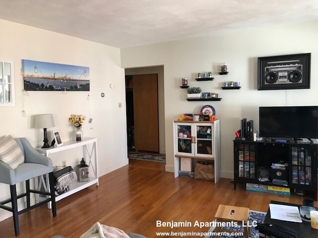 Photo - 316 Tappan St Unit 5