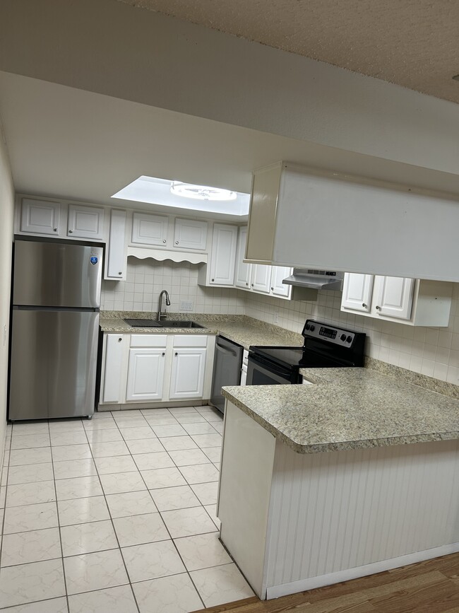 Kitchen - 4026 Passport Ln Unit 203