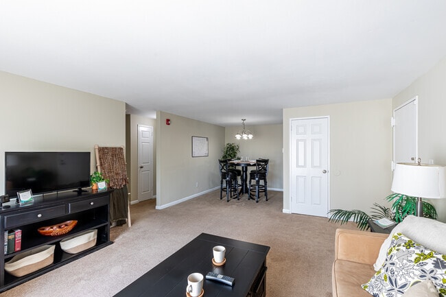2BR, 1BA Deluxe - Living Room