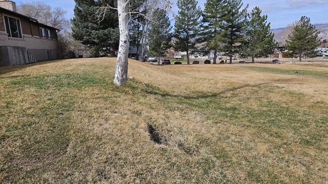 Photo - 297 S 200 E