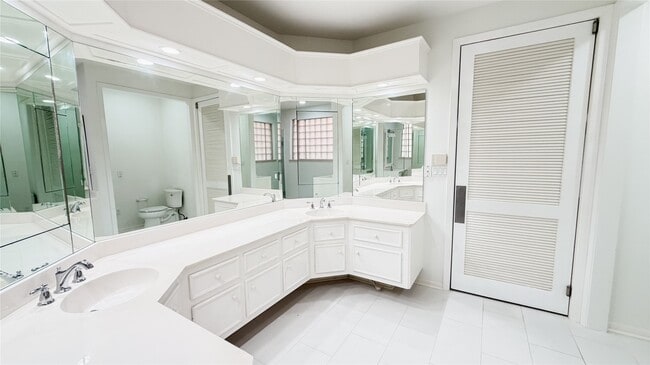 Photo - 4601 Country Club View